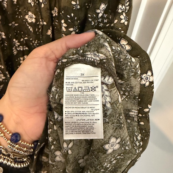 Old Navy Floral Green Dress with Lace Up Detail - Picture 4 of 5